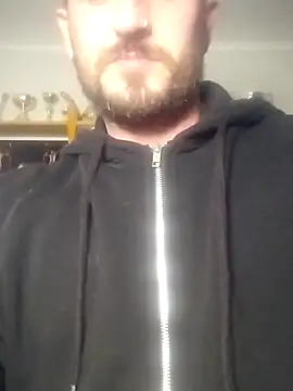 Snapshot of Tonybp84 chatting on 12-21-25, 05:25 Tonybp84 online show from 12-21-25, 05:25