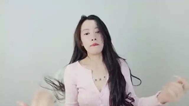 Snapshot of TXMIT chatting on 02-25-26, 12:37 TXMIT online show from 02-25-26, 12:37