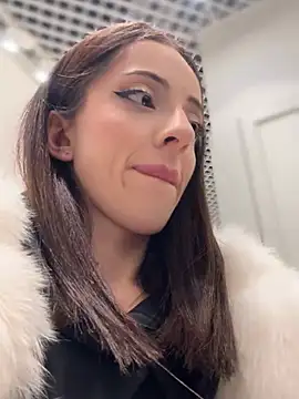 YeaLina online show from 01-15-26, 11:37