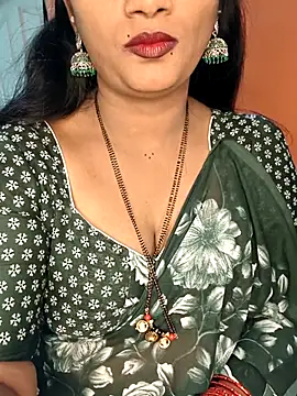 Snapshot of Rachu_love chatting on 01-12-26, 05:18 Rachu love online show from 01-12-26, 05:18