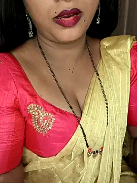 Snapshot of Rachu_love chatting on 05-03-26, 08:31 Rachu love online show from 05-03-26, 08:31