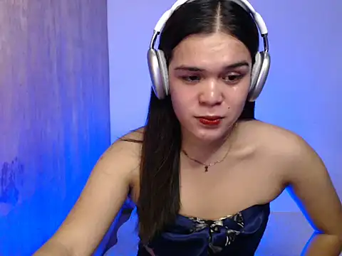 Snapshot of stripyapril chatting on 06-27-26, 12:22 stripyapril online show from 06-27-26, 12:22