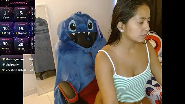Snapshot of NovahPerotti chatting on 03-25-26, 10:49 NovahPerotti online show from 03-25-26, 10:49