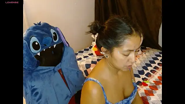 Snapshot of NovahPerotti chatting on 03-31-26, 01:07 NovahPerotti online show from 03-31-26, 01:07