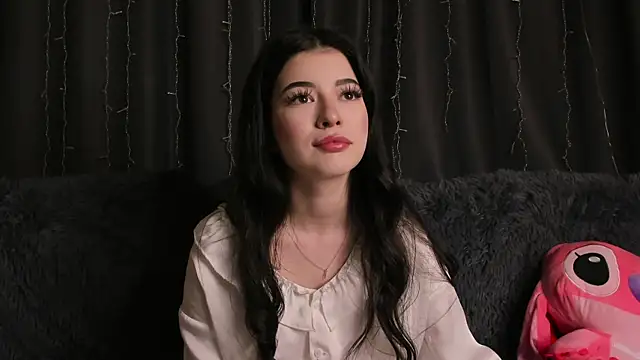 Snapshot of LisaColee chatting on 06-22-26, 09:01 LisaColee online show from 06-22-26, 09:01