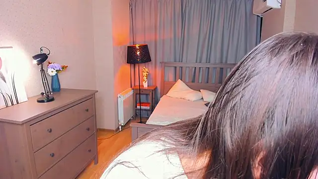 YvonneRobes online show from 02-07-26, 07:28