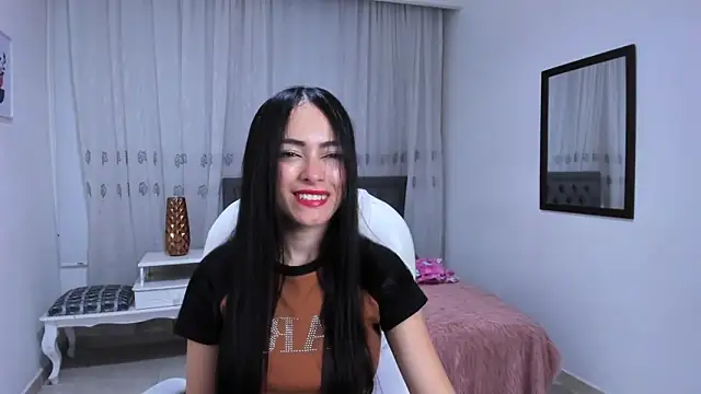 Victoria Piercee online show from 12-22-25, 02:08