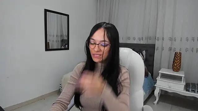 Victoria Piercee online show from 01-14-26, 07:30