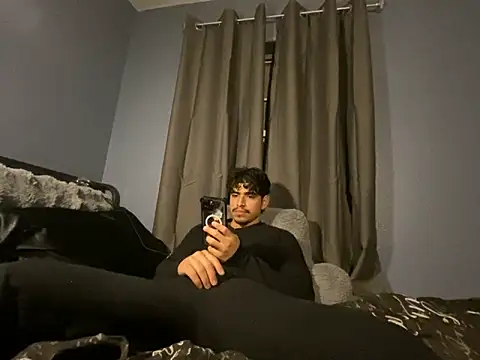 Snapshot of Playboy-Ever chatting on 03-19-26, 03:21 Playboy-Ever online show from 03-19-26, 03:21