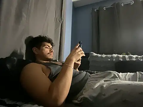 Snapshot of Playboy-Ever chatting on 07-03-26, 03:46 Playboy-Ever online show from 07-03-26, 03:46