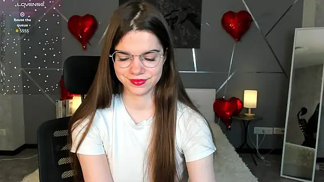 miss  evelyne online show from 02-15-26, 01:13