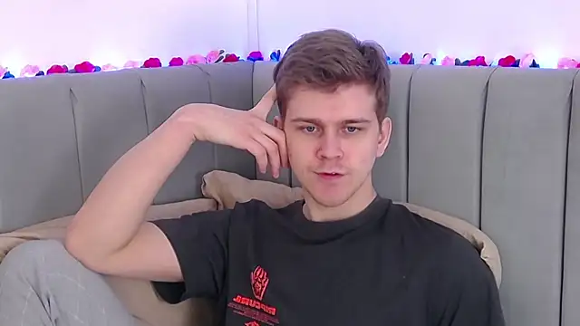 NickJohnas online show from 02-15-26, 12:36