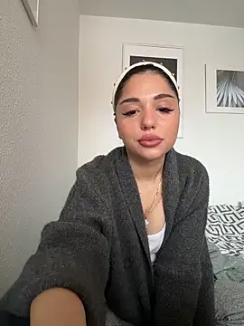 SilkyMira online show from 02-10-26, 09:13