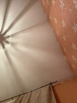 SilkyMira online show from 04-12-26, 07:52