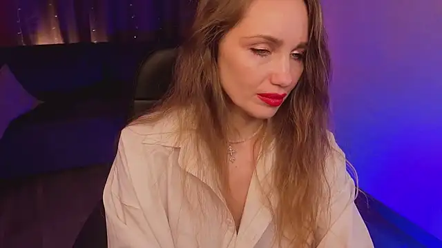 Vivien Star online show from 12-16-25, 05:45