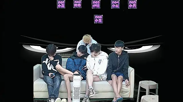 Snapshot of yujiannanpu chatting on 01-08-26, 02:36 yujiannanpu online show from 01-08-26, 02:36