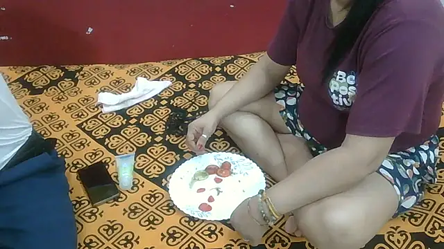 Lovelycouple25 online show from 06-21-26, 06:05