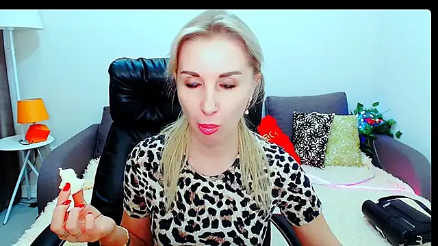 Hanna--Sweet online show from 02-24-26, 10:24