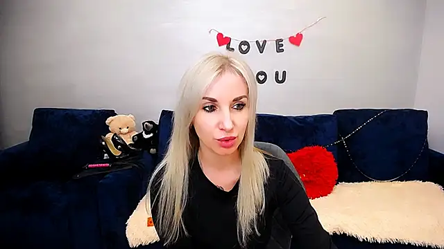 Hanna--Sweet online show from 04-07-26, 05:57