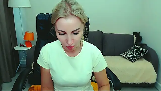 Hanna--Sweet online show from 06-04-26, 10:32
