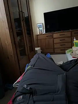 Manu1983el01 online show from 04-12-26, 02:55