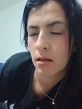 Snapshot of Isa_Emm chatting on 06-14-26, 03:47 Isa Emm online show from 06-14-26, 03:47