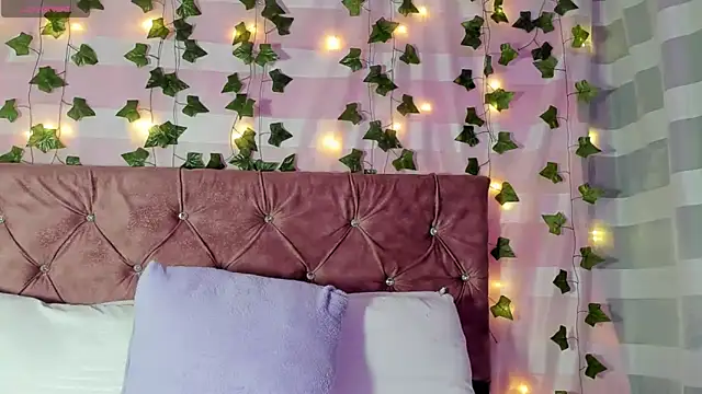 Ayla-marttinez online show from 03-31-26, 01:40