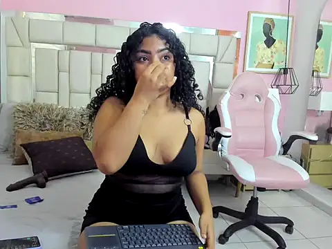 candy hotxx  online show from 12-19-25, 08:16