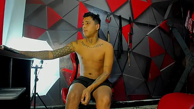 Hot Boys 69 online show from 02-04-26, 12:00