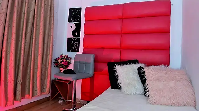 Oliviamonroex18 online show from 03-07-26, 07:44