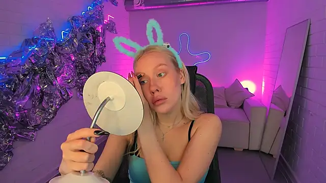 AprilChambers online show from 02-03-26, 09:47