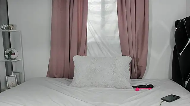 Annyeliz online show from 06-09-26, 07:03