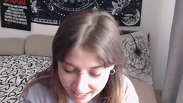 AlienforTwenty online show from 07-12-26, 01:46