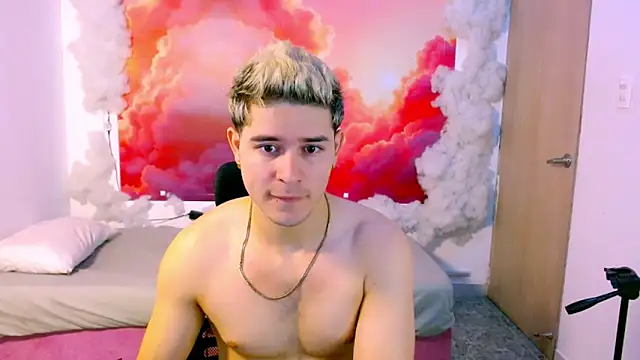 RayanLynxx online show from 12-15-25, 07:18