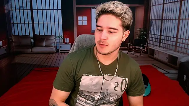 RayanLynxx online show from 12-22-25, 07:55