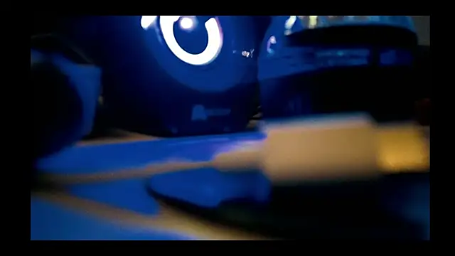 Snapshot of vickvalencia2 chatting on 05-06-26, 02:40 vickvalencia2 online show from 05-06-26, 02:40