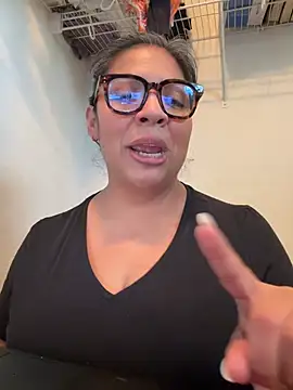 Snapshot of BettyWhispers chatting on 02-15-26, 07:54 BettyWhispers online show from 02-15-26, 07:54