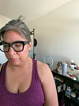 Snapshot of BettyWhispers chatting on 02-24-26, 03:21 BettyWhispers online show from 02-24-26, 03:21