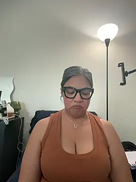 BettyWhispers online show from 05-04-26, 08:49