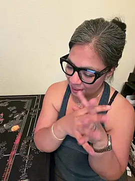 BettyWhispers online show from 05-08-26, 07:41