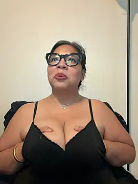 BettyWhispers online show from 05-13-26, 12:57