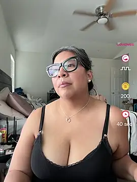 BettyWhispers online show from 06-05-26, 03:29