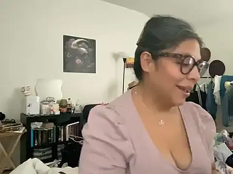 BettyWhispers online show from 07-22-26, 06:43