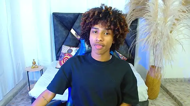 angelll18  online show from 02-11-26, 08:36