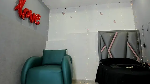 Esterlindez online show from 07-21-26, 08:33