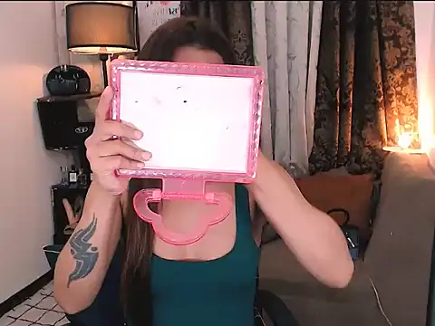 Snapshot of alexamihho chatting on 12-18-25, 10:16 alexamihho online show from 12-18-25, 10:16