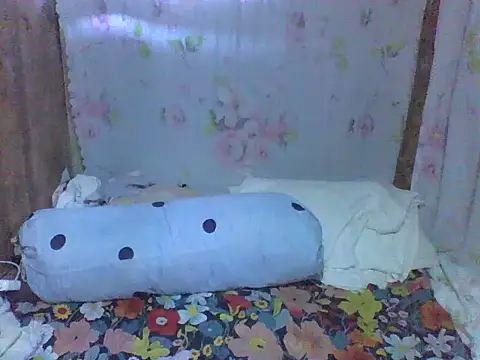 Petite elise online show from 07-04-26, 10:27