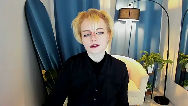 KellyKik online show from 01-14-26, 01:17