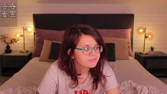 Ariell Mini online show from 03-17-26, 06:50