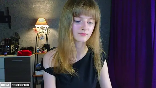 Snapshot of Miss_Alisa_ chatting on 07-05-26, 07:54 Miss Alisa online show from 07-05-26, 07:54